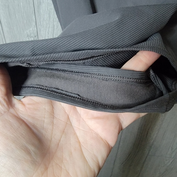 SPANX Small Gray Ribbed Mocked  Neck Bodysuit. - Picture 3 of 5